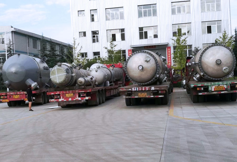 钛换热器制造 - 院子实拍